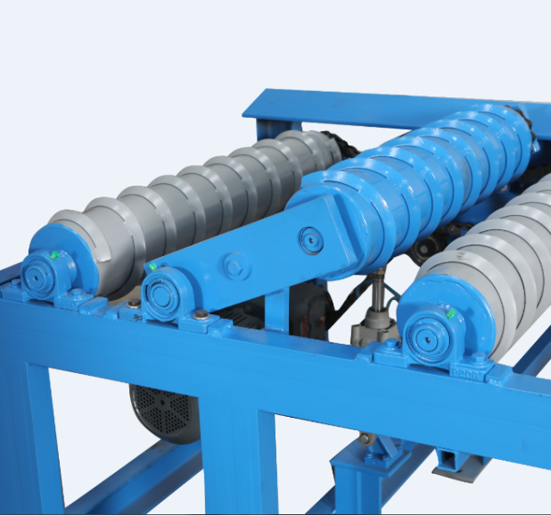 LONGITUDINAL TIMBER TRANSFER PNEUMATIC MOVEMENT WITH FLAG